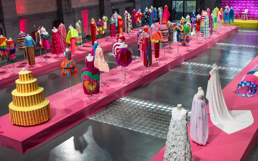 Agatha Ruiz de la Prada en la Usina del Arte: una exhibición que celebra 40 años de diseño y creatividad