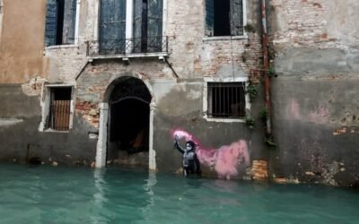 Obra de Banksy en Venecia: la obra “El niño migrante” fue retirada de un palacio para su restauración